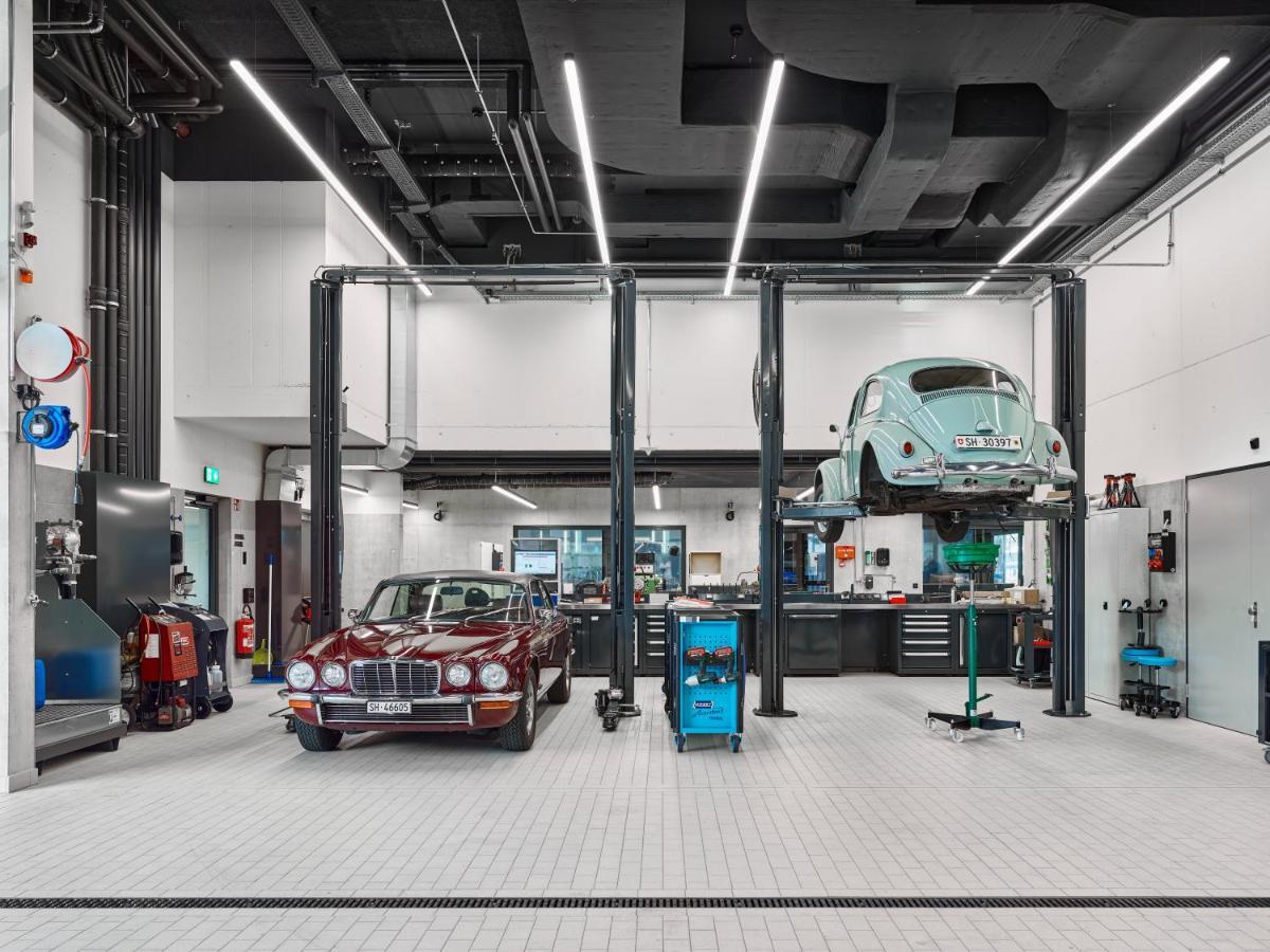 Hotel Autohalle 4*