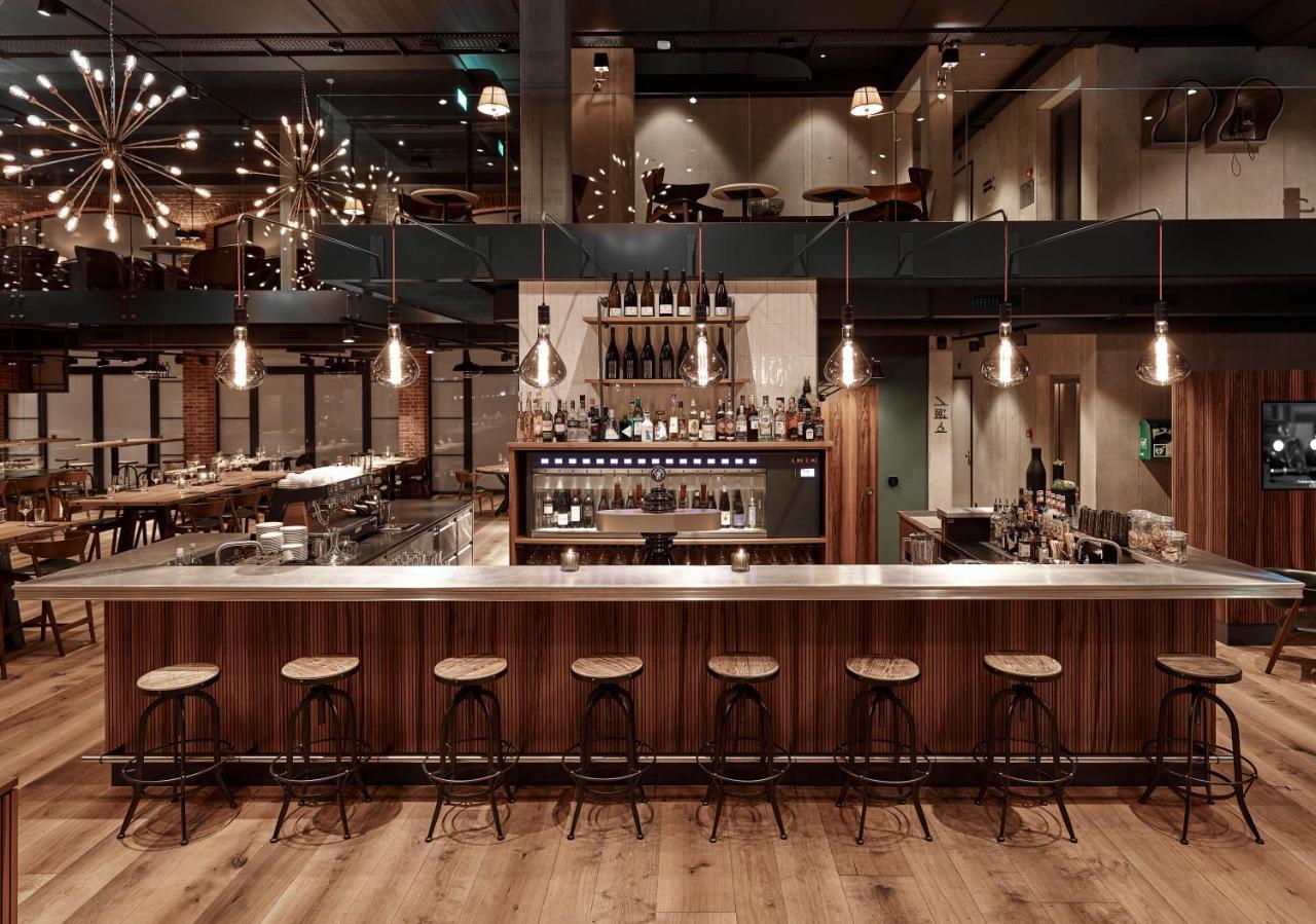 Autohalle Hotel 4*